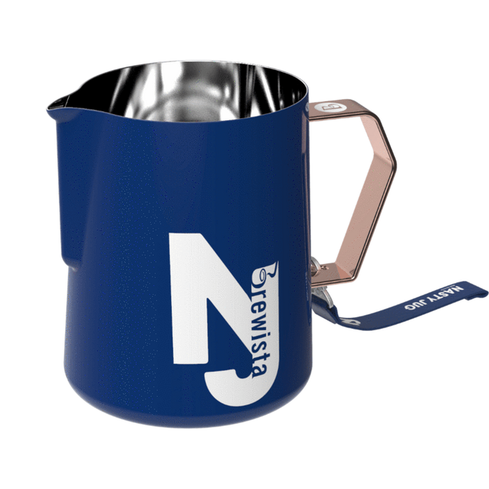 Nasty Jug Milk Frothing Pitcher by Irvine (400ml white/600ml blue)